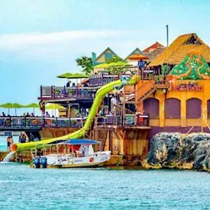 https://villa-la-rosa-with-spectacular-view-of-ocho-rios.hotelsochorios.net